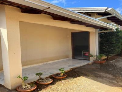 Casa para Venda, em Lucas do Rio Verde, bairro Parque das Araras, 3 dormit�rios, 2 banheiros, 4 vagas